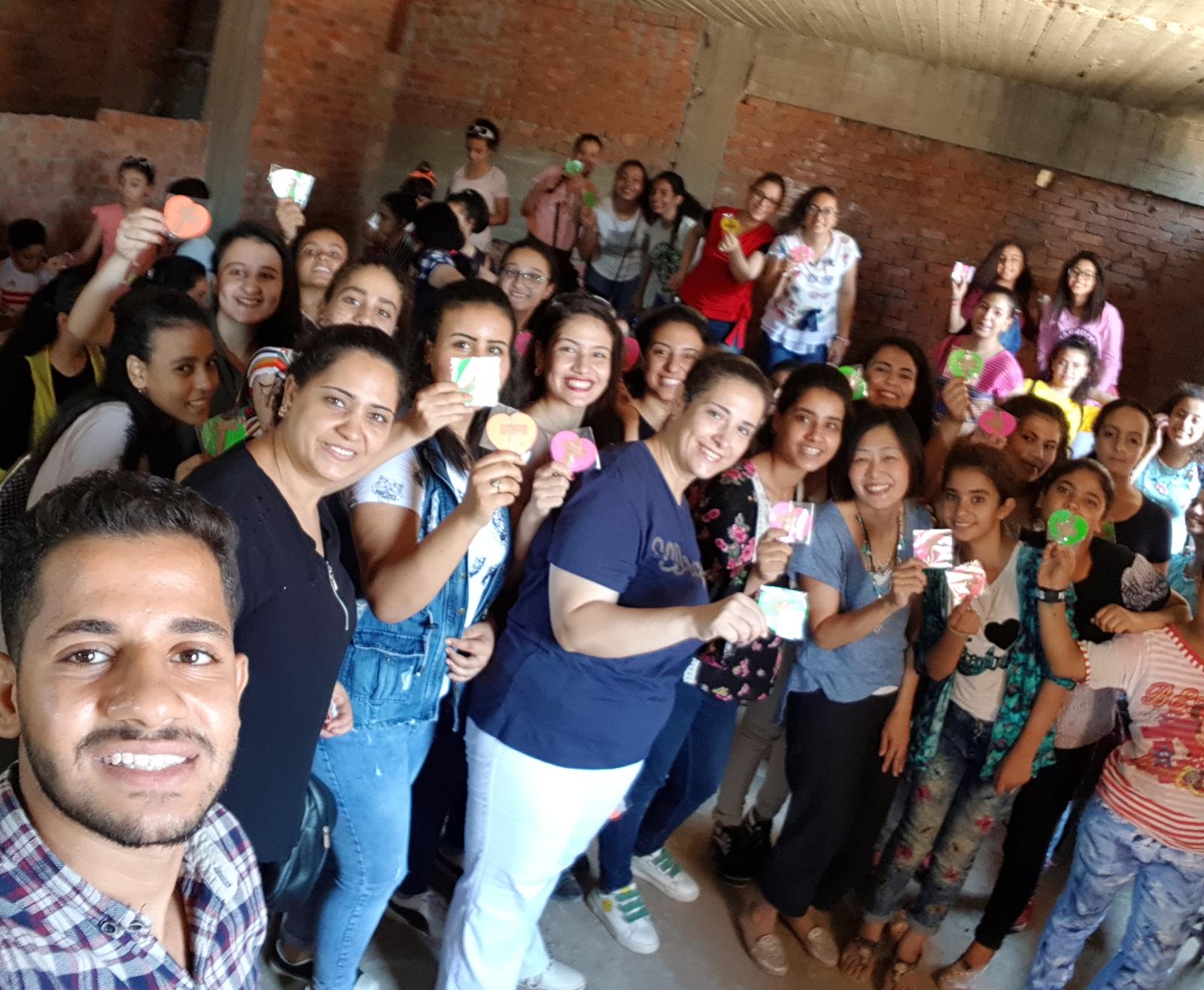 WhatsApp Image 2018-08-24 at 21.50.45(1) Participants holding their artwork